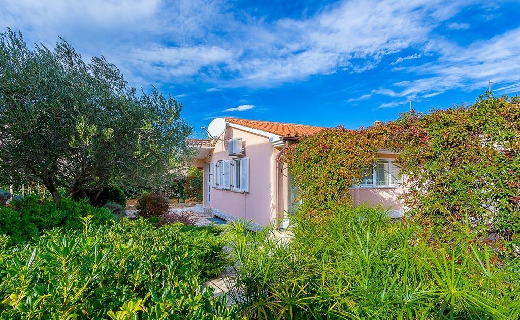 Holiday Home Batel Pula Exterior foto