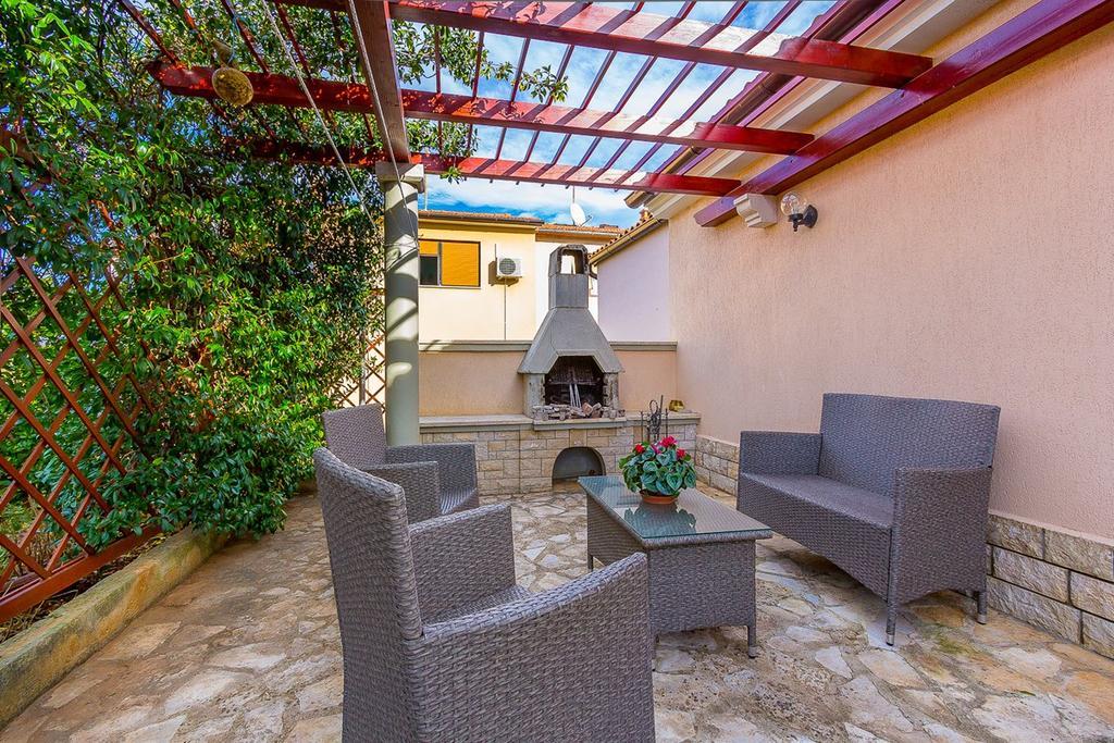 Holiday Home Batel Pula Exterior foto