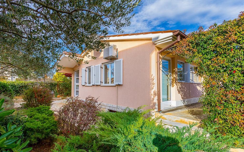 Holiday Home Batel Pula Exterior foto